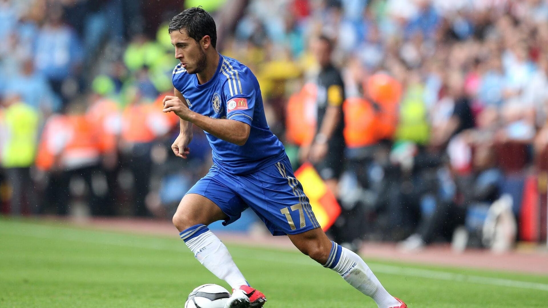 中超联赛中国队战平 球迷呼吁加强防守,中超球队最新新闻